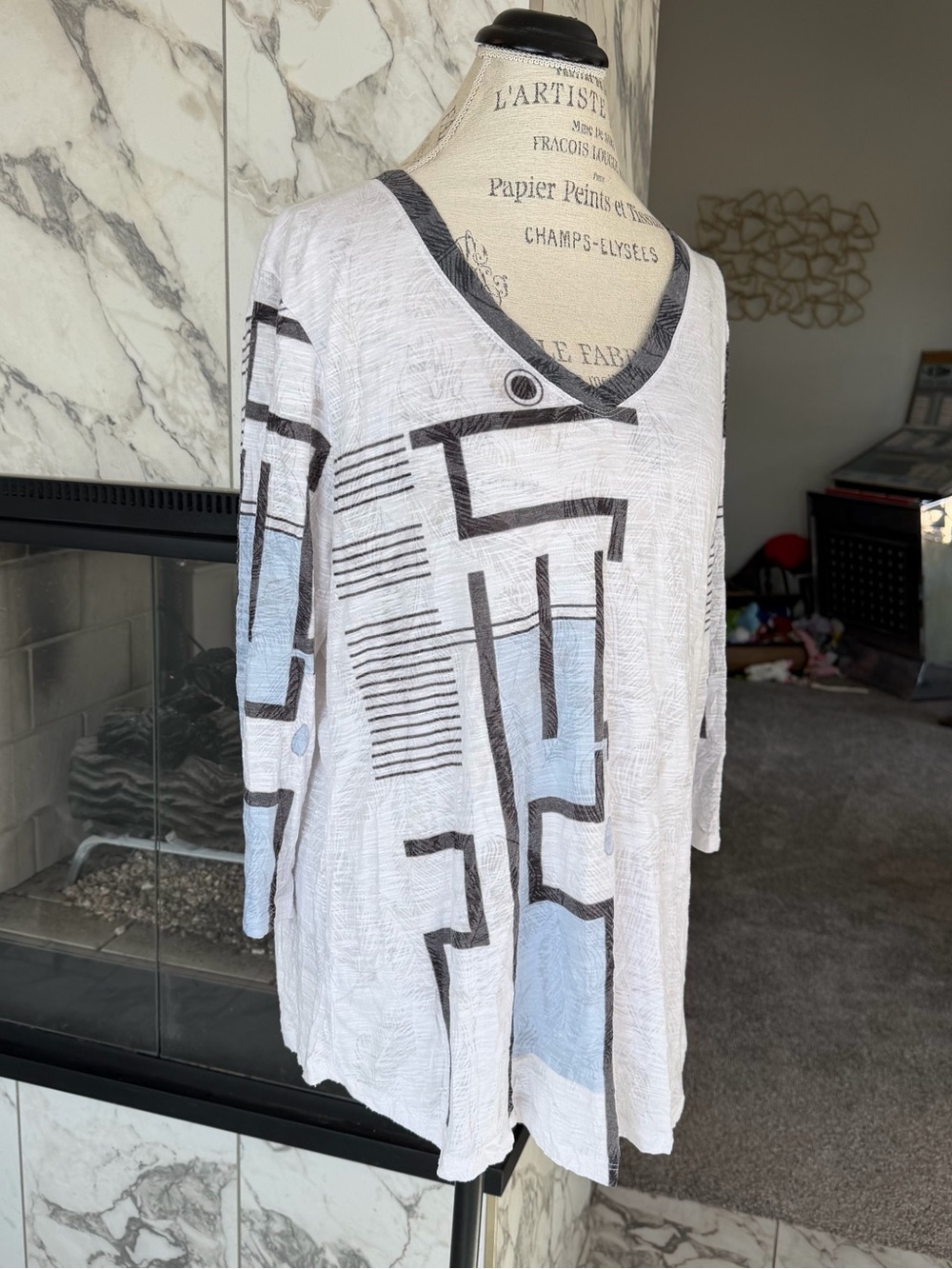 Newport Carine Abstract Geo-Print Lightweight Tunic- White & Light Blue LG